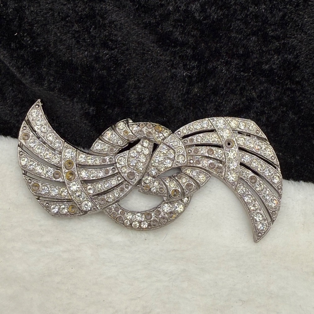 Vintage Butler‎ and Wilson Rhinestone Ribbon Brooch Pot Metal Signed B&W READ